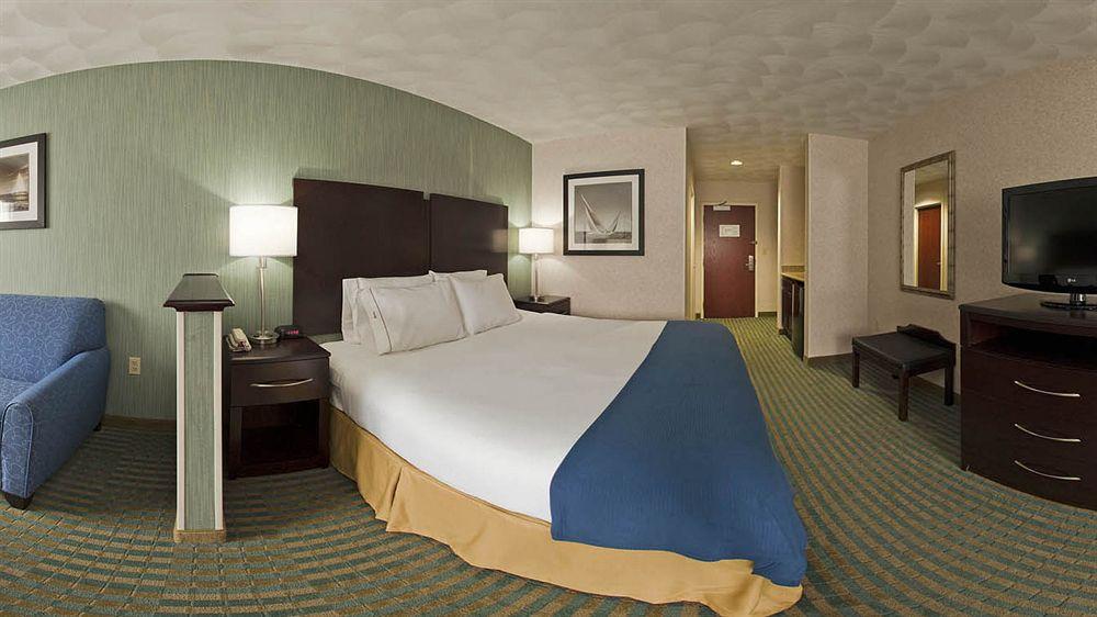 Holiday Inn Express & Suites Smithfield - Providence By Ihg מראה חיצוני תמונה