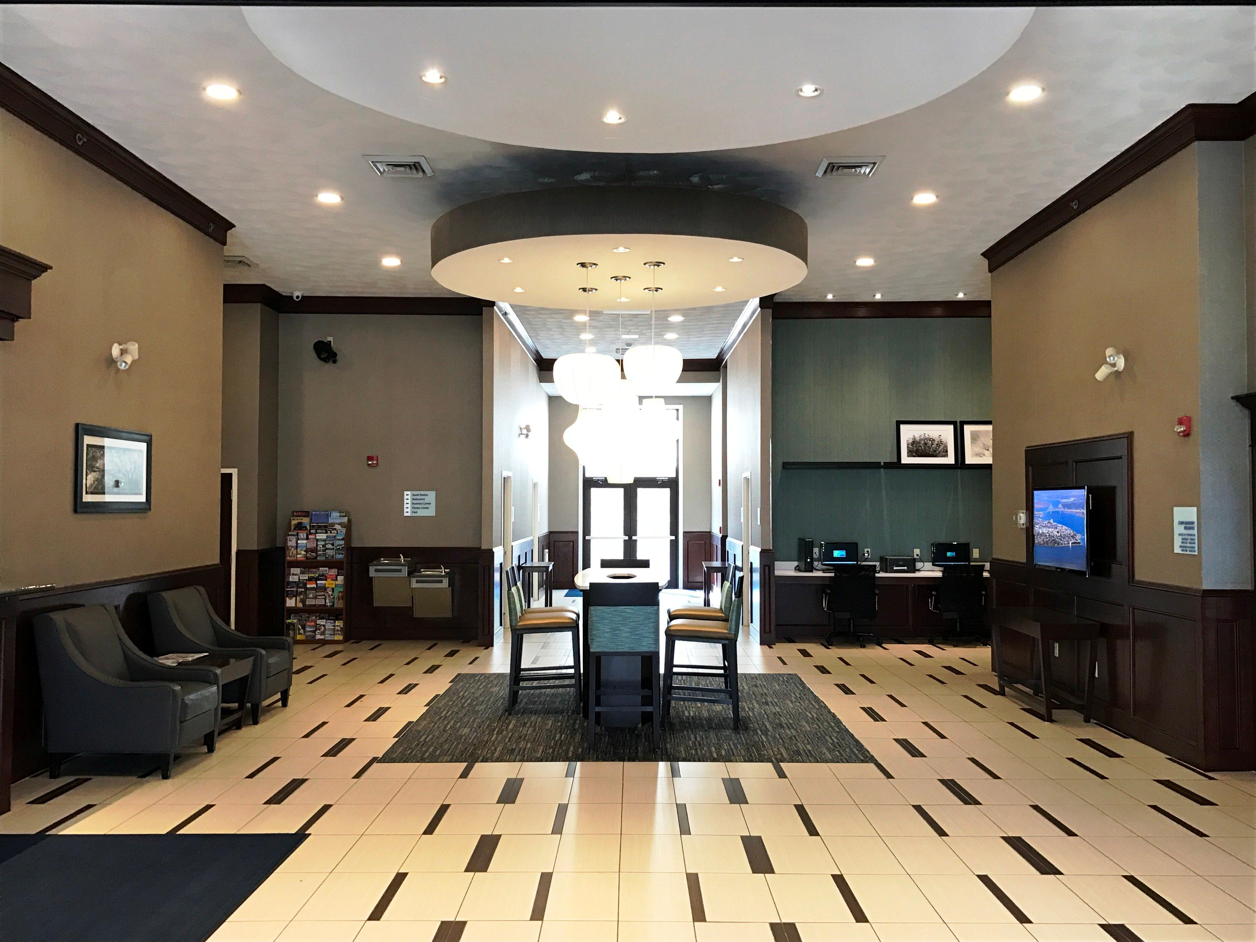 Holiday Inn Express & Suites Smithfield - Providence By Ihg מראה חיצוני תמונה